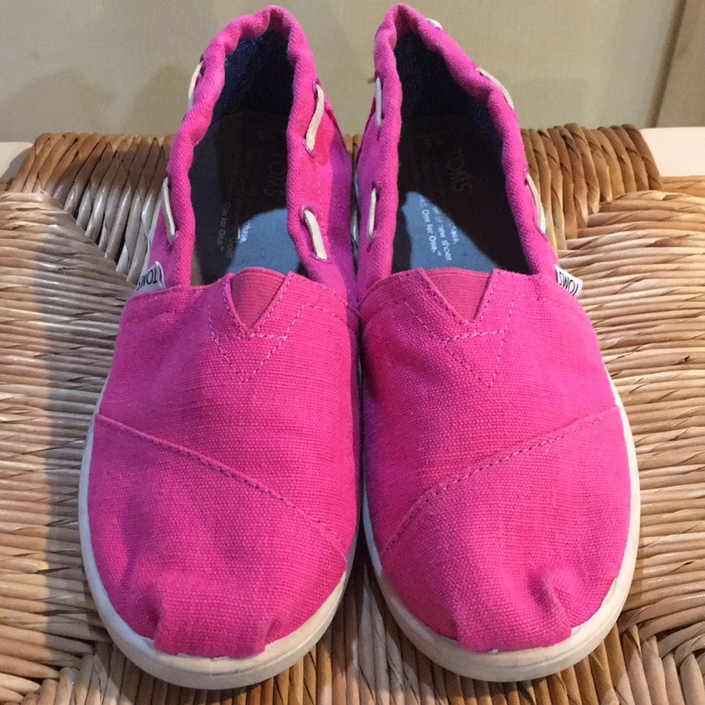 Toms